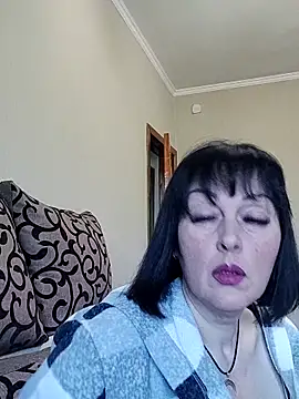 HelgaDennis online show from May 5, 4:42 am