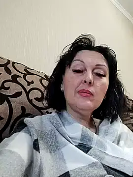 HelgaDennis online show from May 10, 12:32 pm