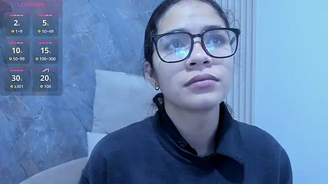 alina sauvage online show from May 14, 11:39 am