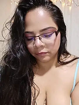 Snapshot of ROUSSE_SINCLAIR chatting on April 21, 1:42 am ROUSSE SINCLAIR online show from April 21, 1:42 am