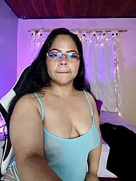 Snapshot of ROUSSE_SINCLAIR chatting on May 8, 10:26 pm ROUSSE SINCLAIR online show from May 8, 10:26 pm