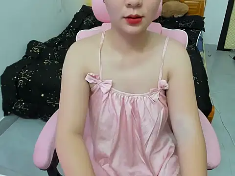 Chi xinh19 online show from March 31, 12:38 pm