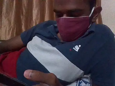 Snapshot of bulls_eye35 chatting on March 20, 7:24 am bulls eye35 online show from March 20, 7:24 am