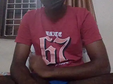 Snapshot of bulls_eye35 chatting on April 20, 5:10 am bulls eye35 online show from April 20, 5:10 am