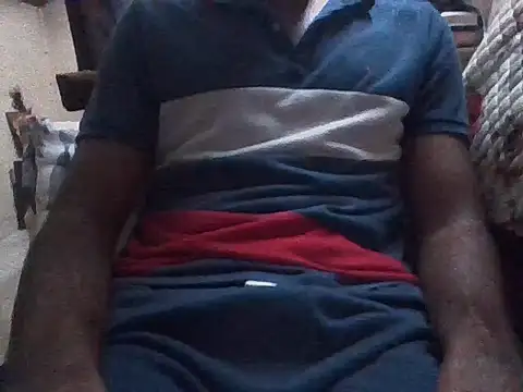 Snapshot of bulls_eye35 chatting on April 22, 4:41 pm bulls eye35 online show from April 22, 4:41 pm