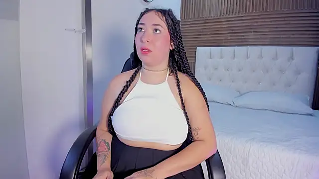 Snapshot of lalabunny_ chatting on March 24, 5:23 am lalabunny online show from March 24, 5:23 am