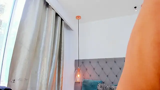 your d0ll1 online show from March 26, 1:17 pm