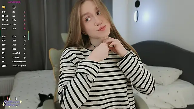 Snapshot of mowalova chatting on March 27, 7:57 pm mowalova online show from March 27, 7:57 pm