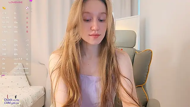 mowalova online show from May 19, 4:52 am