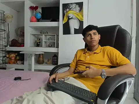 Snapshot of Nico_Viper_ chatting on March 26, 8:14 pm Nico Viper online show from March 26, 8:14 pm