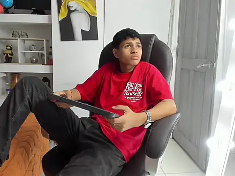 Snapshot of Nico_Viper_ chatting on March 27, 7:35 pm Nico Viper online show from March 27, 7:35 pm