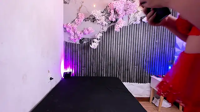 Wild Couplle online show from March 31, 12:05 pm