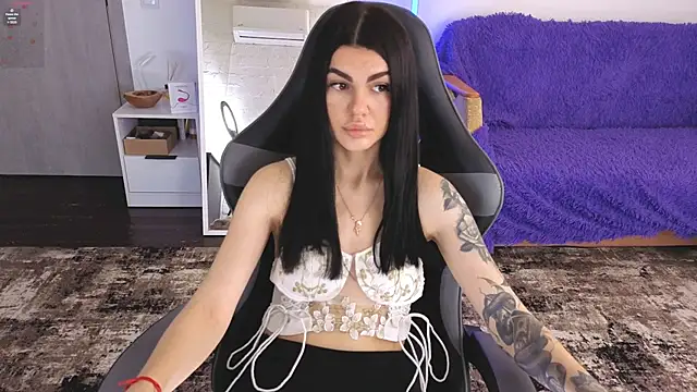 AnacondaOnn online show from April 2, 6:22 am