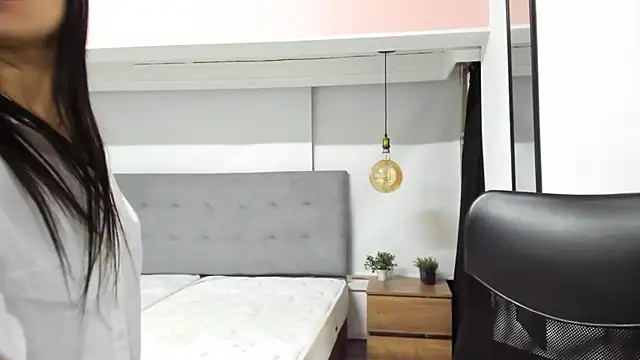 Snapshot of LindaCatalina_ chatting on March 27, 1:11 pm LindaCatalina online show from March 27, 1:11 pm