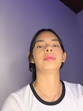 Snapshot of evelyn_ks chatting on March 28, 5:12 pm evelyn ks online show from March 28, 5:12 pm