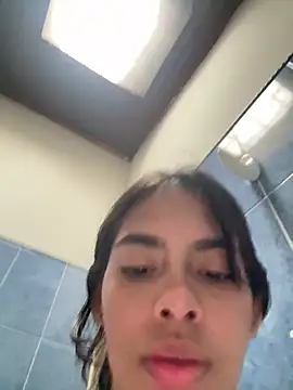 Snapshot of evelyn_ks chatting on April 6, 6:09 pm evelyn ks online show from April 6, 6:09 pm