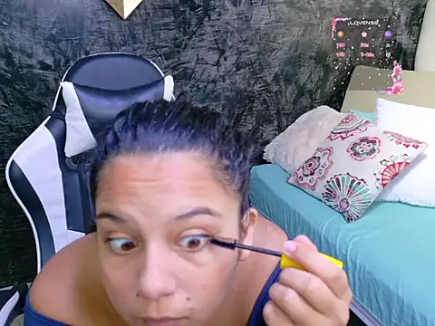 Shadai Ross online show from May 16, 4:20 am