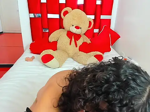 Snapshot of emma_joyce chatting on April 6, 4:52 pm emma joyce online show from April 6, 4:52 pm