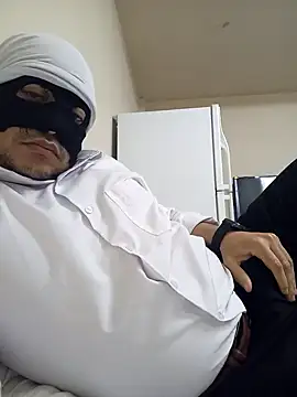 trkk9715 online show from March 20, 8:14 pm