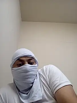 trkk9715 online show from April 3, 9:35 pm