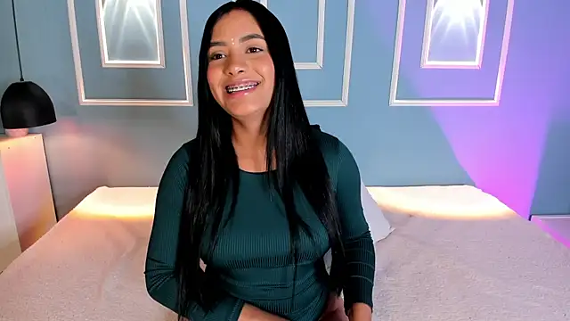 Snapshot of Agatha_Zc_ chatting on April 1, 1:41 pm Agatha Zc online show from April 1, 1:41 pm