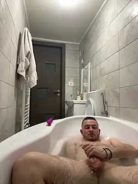 katalyn1996 online show from April 2, 8:39 pm