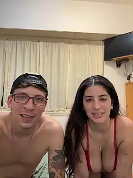 Snapshot of StefyStevis chatting on April 2, 4:21 am StefyStevis online show from April 2, 4:21 am