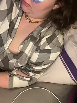 Snapshot of savageebny chatting on March 31, 2:46 am savageebny online show from March 31, 2:46 am