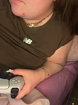 Snapshot of savageebny chatting on April 2, 2:42 am savageebny online show from April 2, 2:42 am