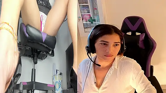 Sexy-CallCenter online show from March 24, 9:20 pm