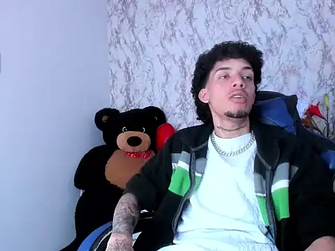 Snapshot of Ryder-Stone chatting on March 20, 8:03 pm Ryder-Stone online show from March 20, 8:03 pm