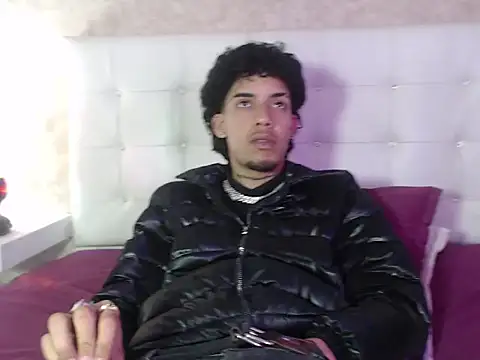 Snapshot of Ryder-Stone chatting on March 25, 6:58 pm Ryder-Stone online show from March 25, 6:58 pm