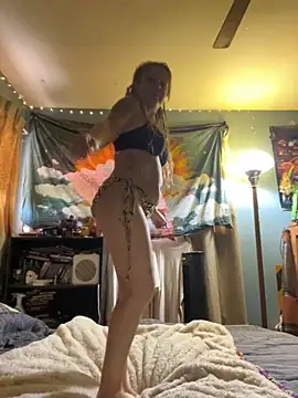 Snapshot of adirajade chatting on April 1, 3:53 pm adirajade online show from April 1, 3:53 pm