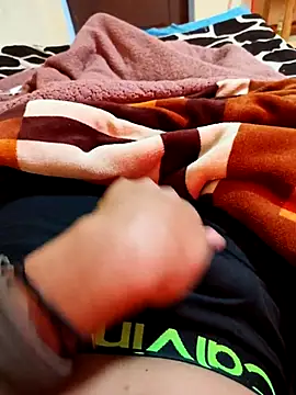 jdjejfjeje online show from April 15, 4:58 pm