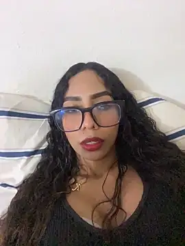 Midnightcatt online show from April 29, 5:33 am