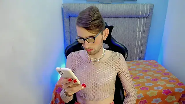 Snapshot of Dani_high chatting on March 29, 12:38 pm Dani high online show from March 29, 12:38 pm