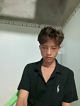 Nguyencuong1999 online show from May 17, 10:22 am