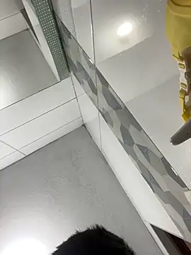 Snapshot of Piero_1369 chatting on March 21, 3:33 am Piero 1369 online show from March 21, 3:33 am