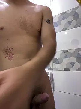 Snapshot of Piero_1369 chatting on April 5, 2:53 am Piero 1369 online show from April 5, 2:53 am