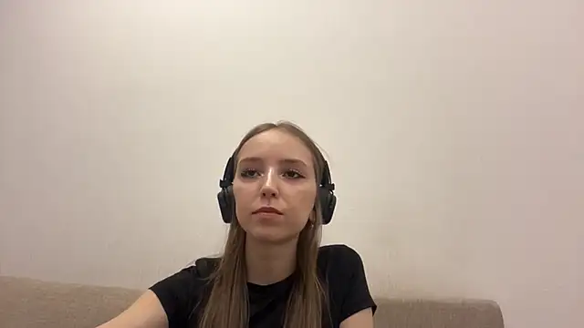 TanjaBrounson online show from March 23, 1:15 pm