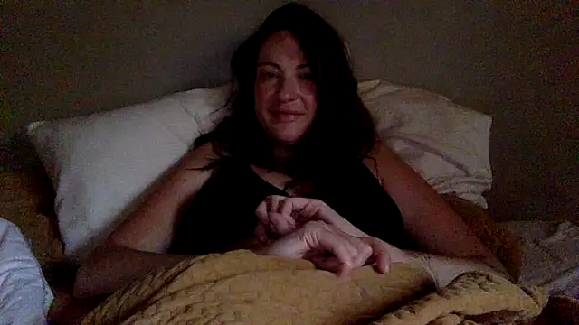 Snapshot of HANA478 chatting on April 2, 6:49 pm HANA478 online show from April 2, 6:49 pm