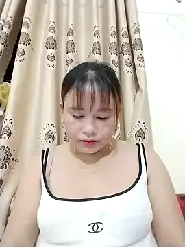 Moubie1 online show from April 1, 12:28 pm