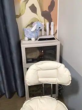 Tingting-rd online show from April 1, 1:41 pm