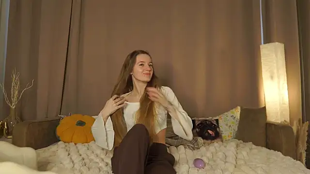 Snapshot of JaniRehberg chatting on April 1, 1:41 pm JaniRehberg online show from April 1, 1:41 pm