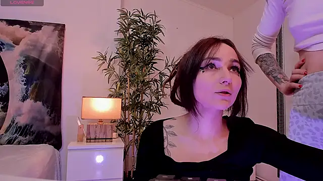 Snapshot of mira0_0 chatting on March 26, 8:25 pm mira0 0 online show from March 26, 8:25 pm