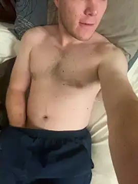 Snapshot of Gerrie75 chatting on April 7, 1:39 am Gerrie75 online show from April 7, 1:39 am