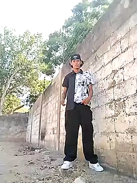 spittermasterpig1 online show from March 27, 2:06 pm