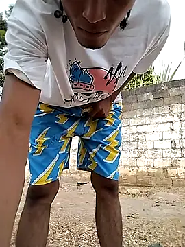 spittermasterpig1 online show from March 31, 8:09 pm