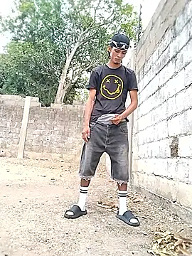 spittermasterpig1 online show from April 1, 2:03 pm