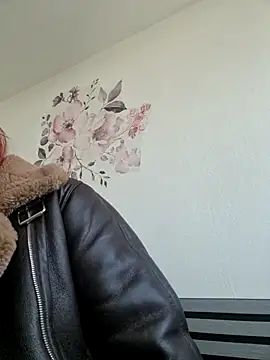 EvaThorn online show from March 24, 6:51 am